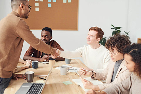 Desarrollo Profesional y Crecimiento Personal en el trabajo remoto