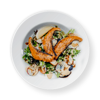 salmón con ensalada