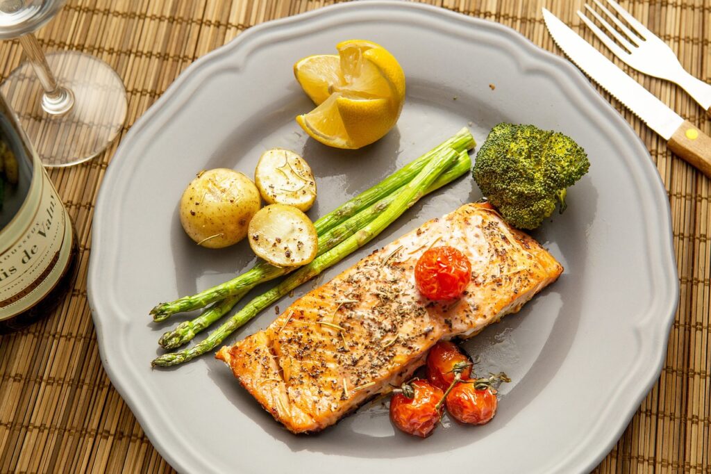 salmon, dish, food, nutrición